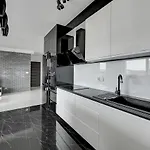 아파트 Grand - Luxury On The 11th Floor With A View Of The Old Town