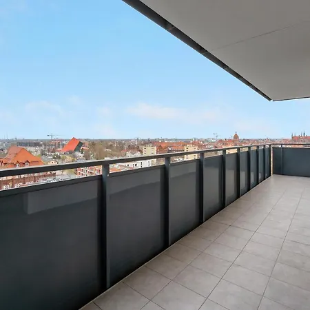 Daire Grand - Luxury On The 11th Floor With A View Of The Old Town *